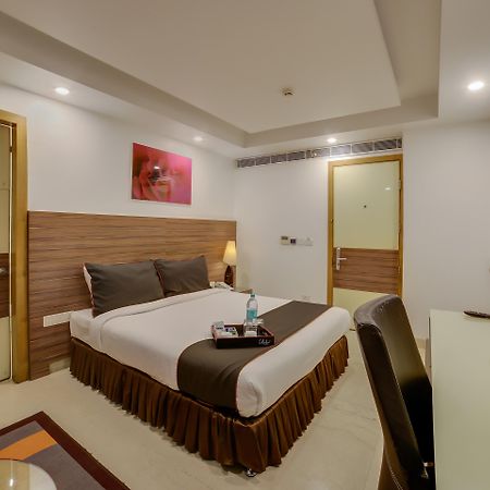 ホテル Townhouse Oak Safdarjung ニューデリー エクステリア 写真
