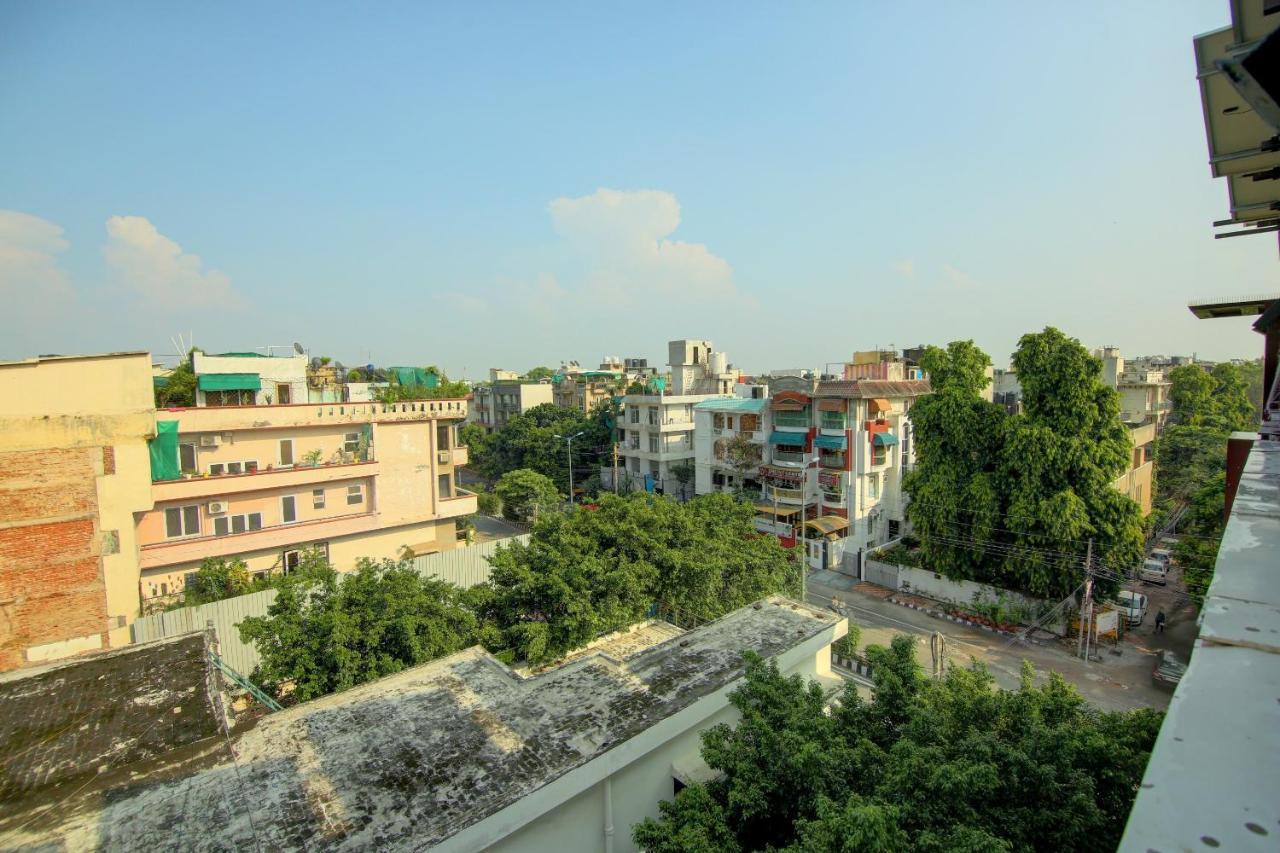 ホテル Townhouse Oak Safdarjung ニューデリー エクステリア 写真